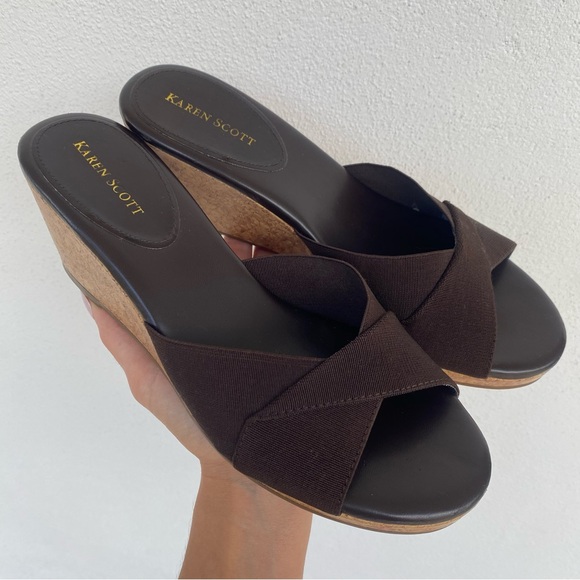 Karen Scott 8.5 Brown Wedges - Picture 1 of 10